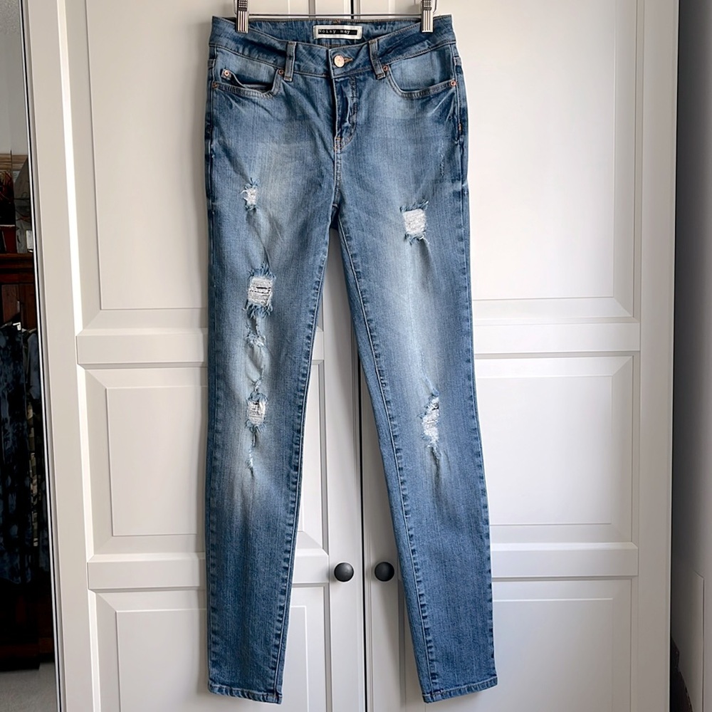Noisy may mid rise skinny distressed jeans Size US 4